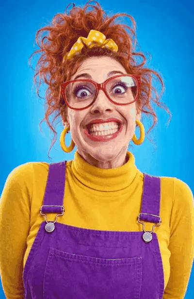Óculos vermelhos, roupas coloridas e um sorriso radiante: mostre sua felicidade, compartilhe seu entusiasmo ou comemore boas notícias.