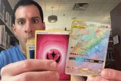 A rare Pokémon card and a reaction full of surprise.